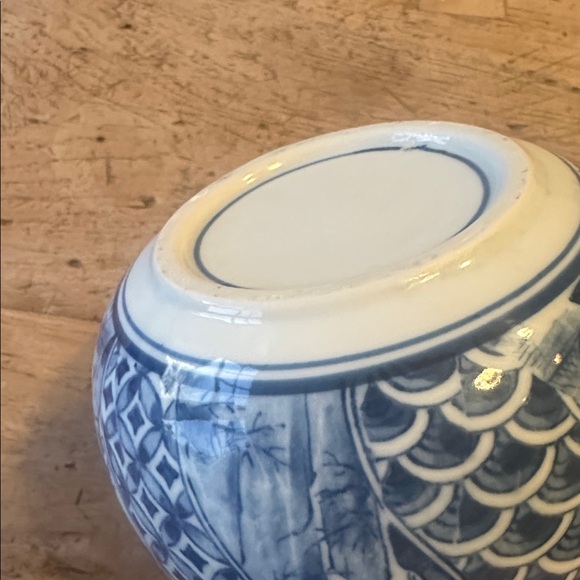 Japanese Blue & White Ceramic Mizusashi (Tea Ceremony Water Jar) - Picture 9 of 11